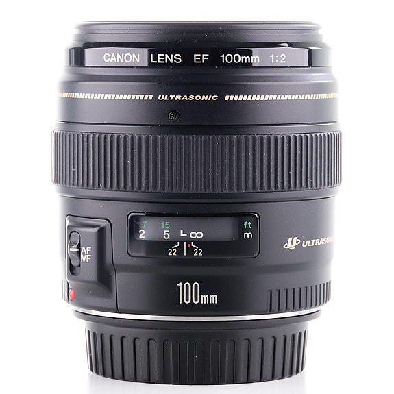Canon EF 100mm f/2 USM -objektiivi (käytetty)