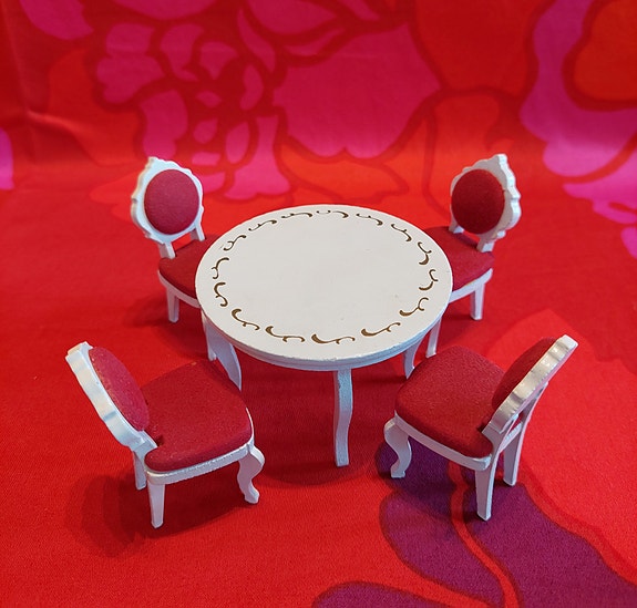 Lundby rokokoo ruokasalin kalusteet