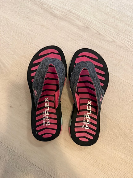Skechers lasten sandaalit koko 27