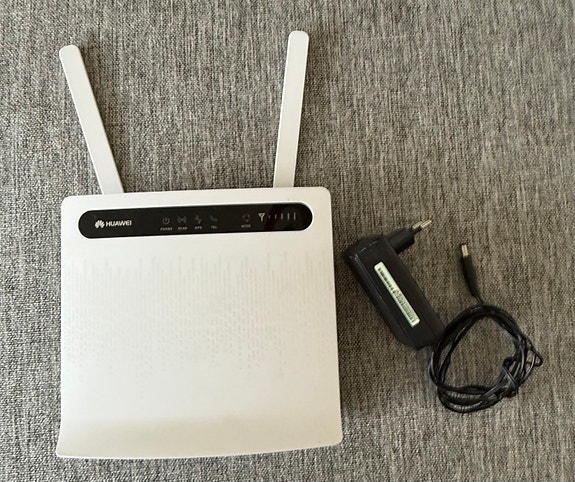 Huawei B593 langaton 4G reititin valkoinen