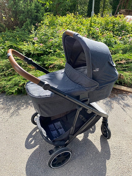 Britax vaunut/ratas yhdistelmä tummanharmaa
