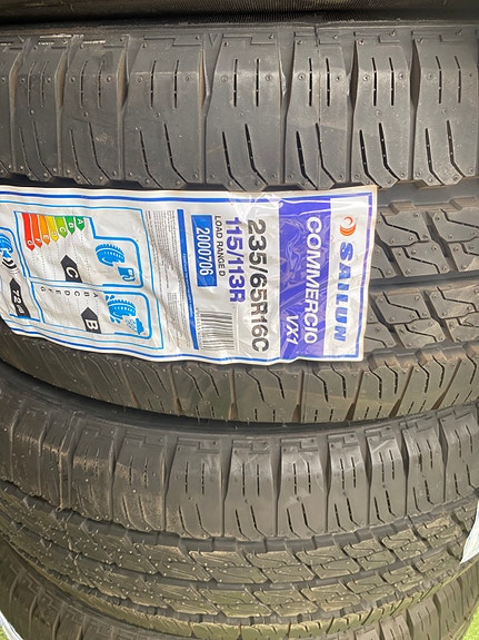 Sprinteriin uudet renkaat 235 65 R 16 C 115 /113 Load Range D