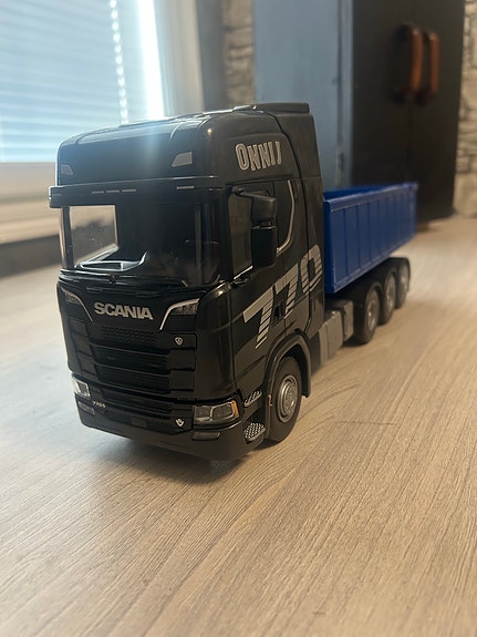 Emek Scania kuorma-auto lelu