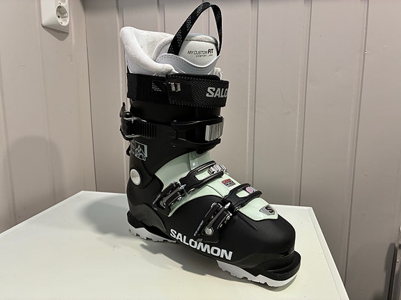 Salomon naisten laskettelumonot 26/26,5cm