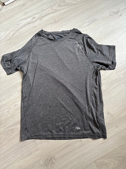 Karhu tekninen t-paita