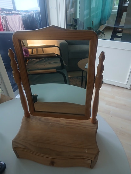 elegantti pöytä peili