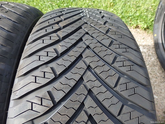 Uudet Linglong 155/70R13 jokasäänrenkaat rahteineen