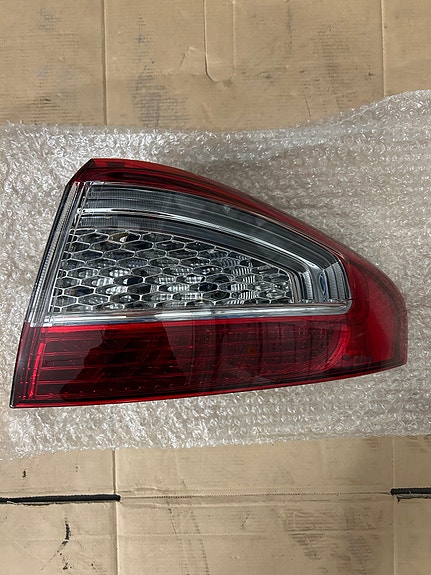 Ford Mondeo 4 Uusi Takavalo