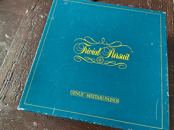 Trivial Pursuit (1985)