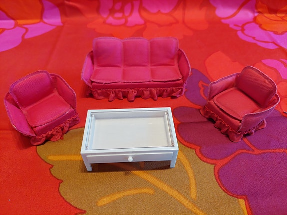 Lundby nukkekodin olohuoneen kalusteet