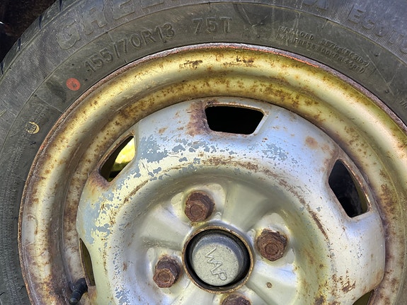 155/70 R13 kesärenkaat teräsvanteilla