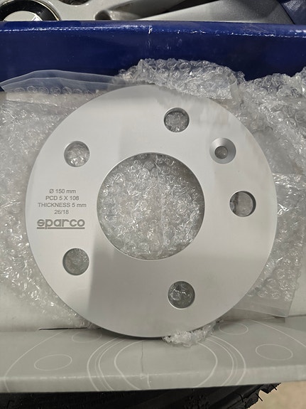 Sparco 5mm spacerit 5x108 63.3 keskireikä