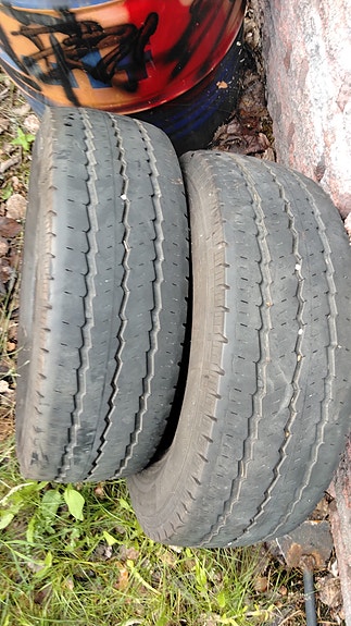 Pakettiauton renkaat