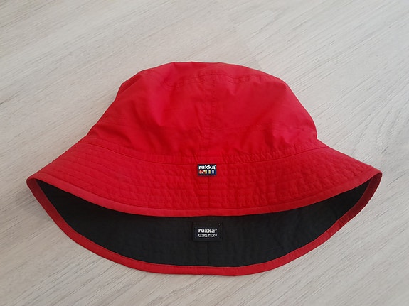 Rukka goretex hattu