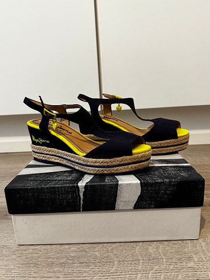 Pepe Jeans sandaalit