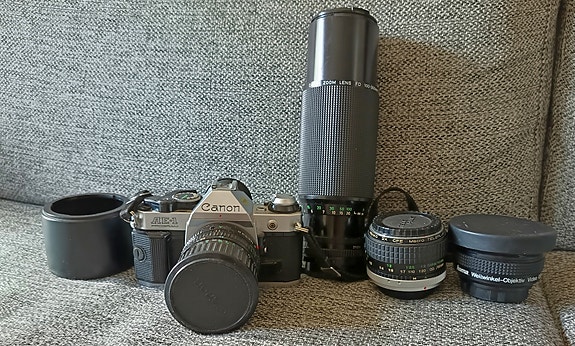 Canon AE-1 filmikamera ja objektiivit