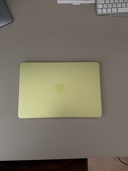 MacBook Neo 13” 8/256 Gt – Kuin uusi, alkuperäinen pakkaus