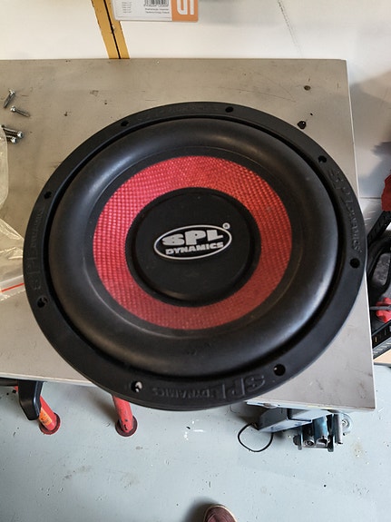 SPL dynamics 10" subbari korjattavaksi