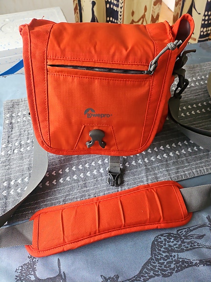 Lowepro kameralaukku oranssi