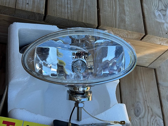 Bosch Compass 3000 lisävalot