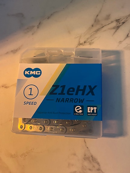 KMC Z1eHX Narrow 1-vaihteinen polkupyörä ketju