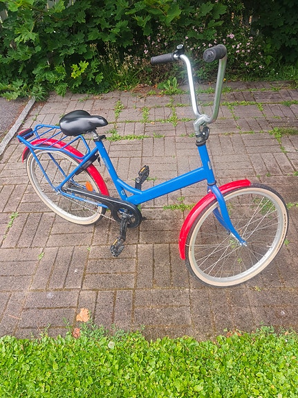 Myydään sini-punainen Helkama Jopo – 110 €/Tarjoa!!