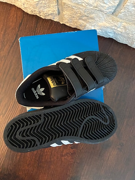 Adidas Superstar -lenkkarit