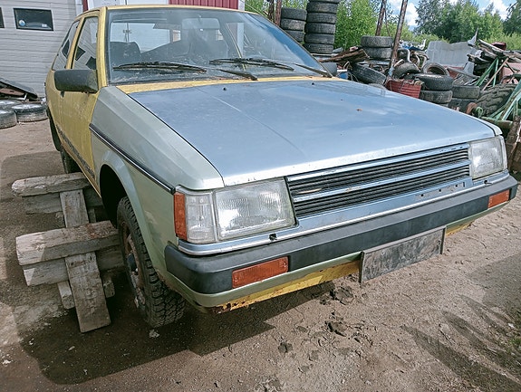Nissan Cherry 1,5 1984 varaosina