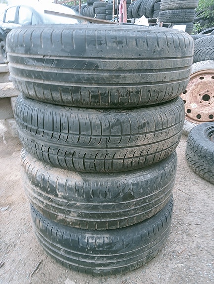 Renault kesärenkaat 185/65R15
