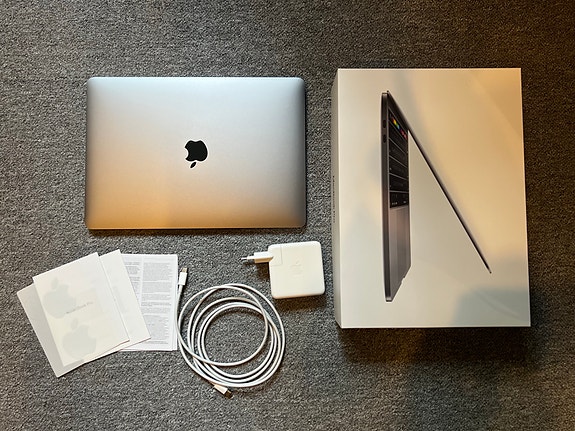 Apple MacBook Pro 13 tuumaa