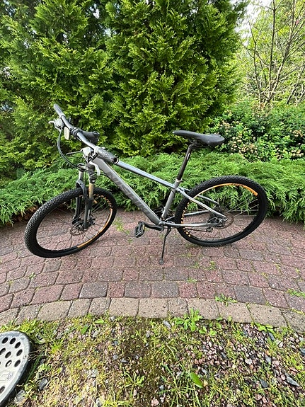 Nishiki Timbuk 26" maastopyörä – 21-vaihteinen