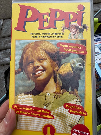 Lasten VHS-kasetit Peppi Pitkätossu, Postimies Pate ja Pekka Töpöhäntä