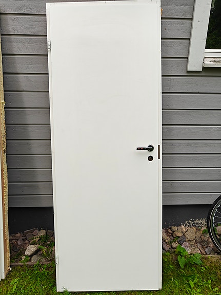 8x21 väliovi karmeineen