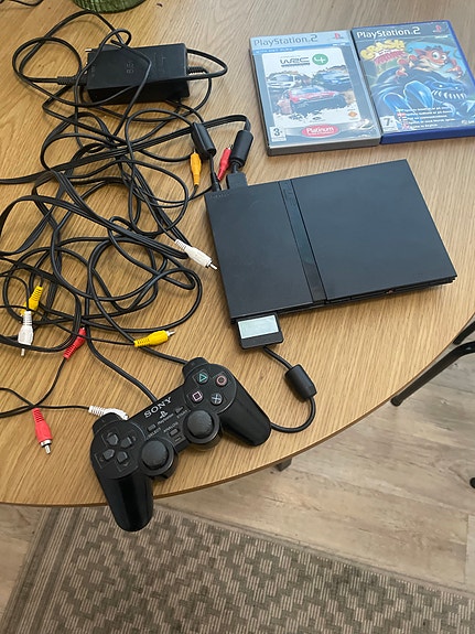 Sony PlayStation 2 Slim konsoli