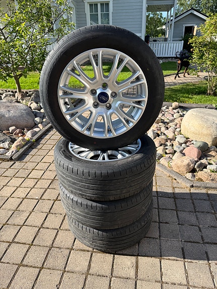 4kpl Ford Focus mk3 alumiinivanteet + kesärenkaat 205/55/R16