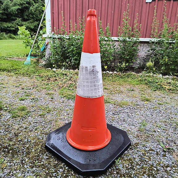 Tukeva Big Foot liikennekartio / varoituskartio, 95 cm