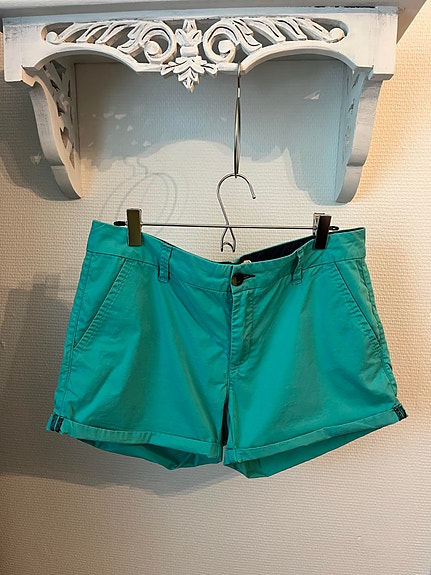 Lindex Holly&Whyte shortsit koko 38