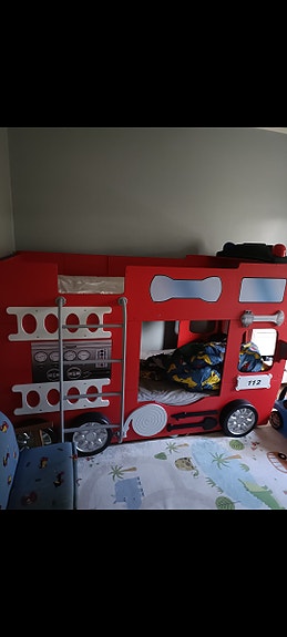 Paloauto kerrossänky