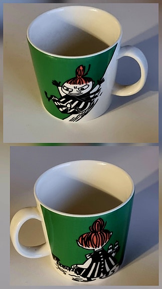 Muumimuki Pikku Myy liukumäessä