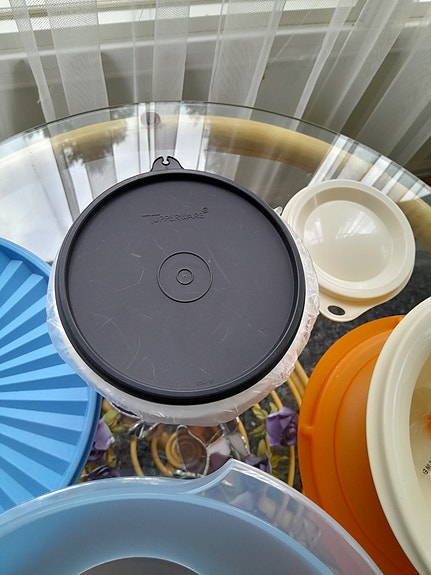 Uusia Tupperware kulhoja