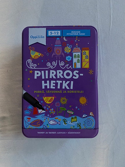 Lasten peli Piirroshetki
