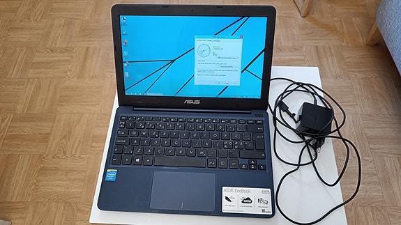 ASUS EeeBook X205TA miniläppäri Windows 8.1 käyttöjärjestelmä