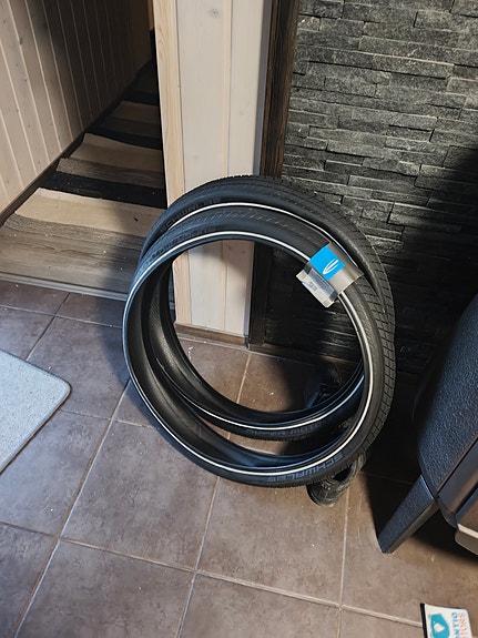Schwalbe 27.5" X 2.40