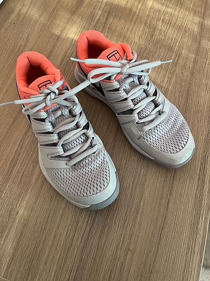 Nike sisäpelikengät, kuin uudet!