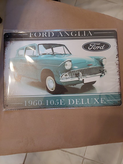Ford Anglia peltikyltti