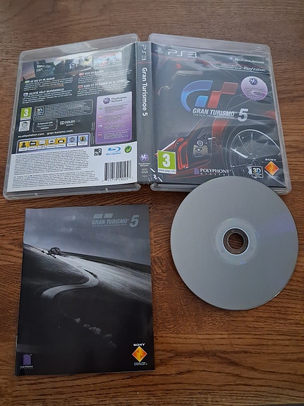 Gran Turismo 5 PS3 Suomiversio!