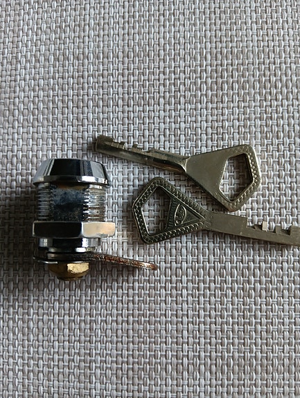 Postilaatikon Abloy lukko