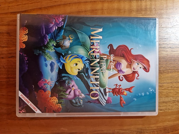 Pieni merenneito DVD (Disney Klassikot 28) – puhuttu suomeksi