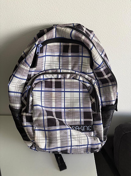 Dakine reppu