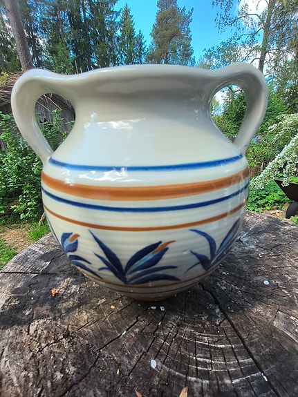 Arabian kaksikorvainen ruukku
